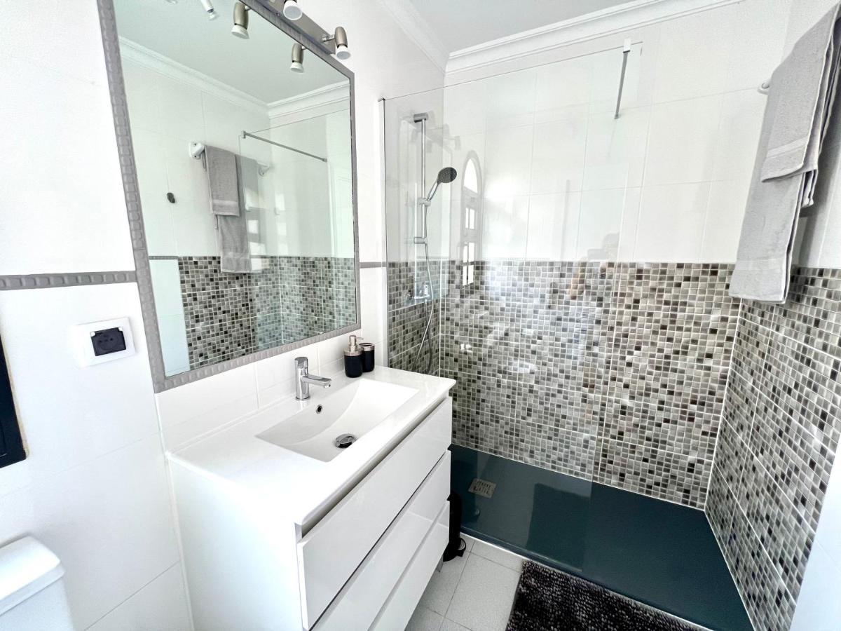 Paola Comfort Apartment 코스타카르마 외부 사진