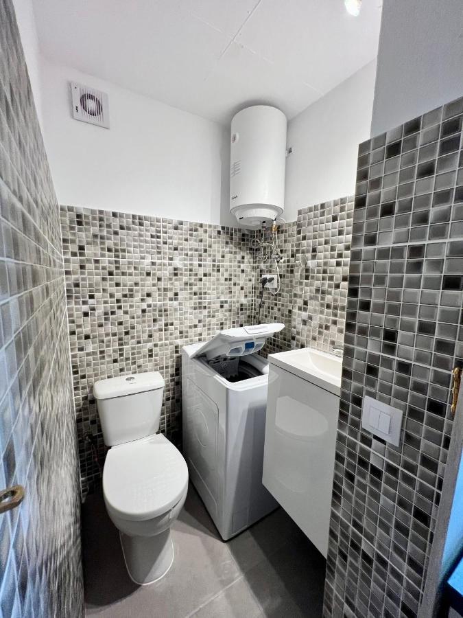 Paola Comfort Apartment 코스타카르마 외부 사진