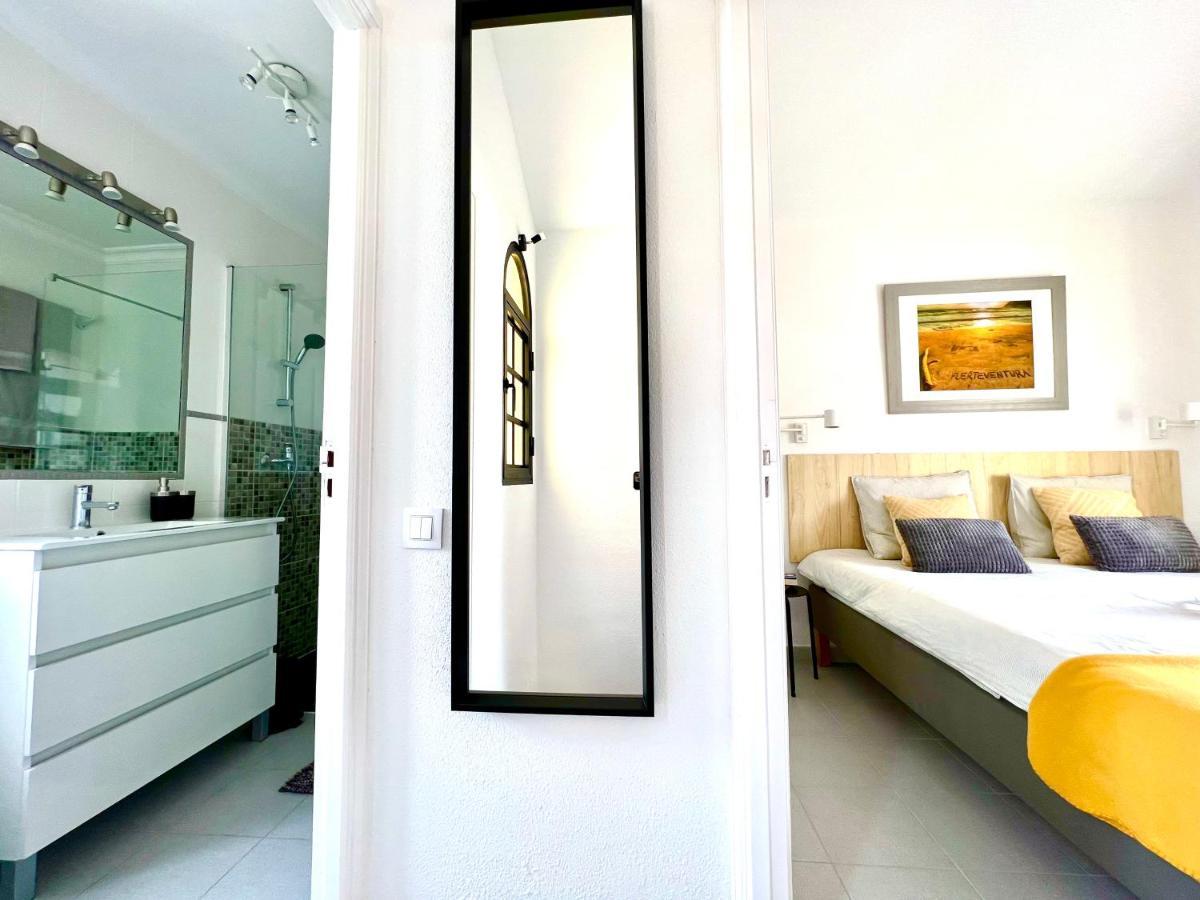 Paola Comfort Apartment 코스타카르마 외부 사진