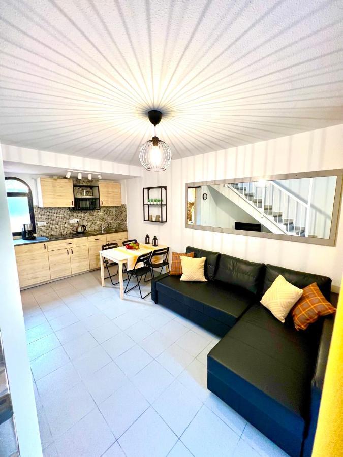 Paola Comfort Apartment 코스타카르마 외부 사진