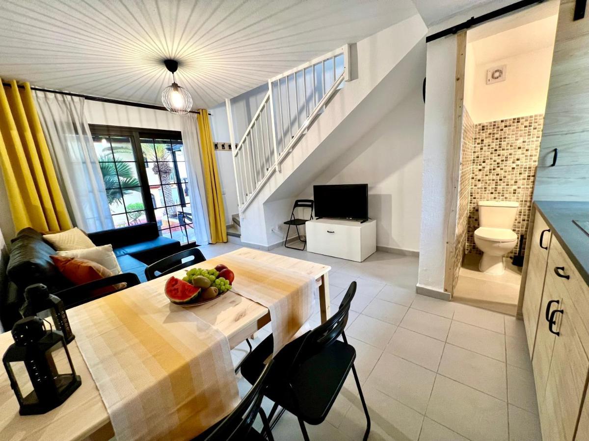 Paola Comfort Apartment 코스타카르마 외부 사진